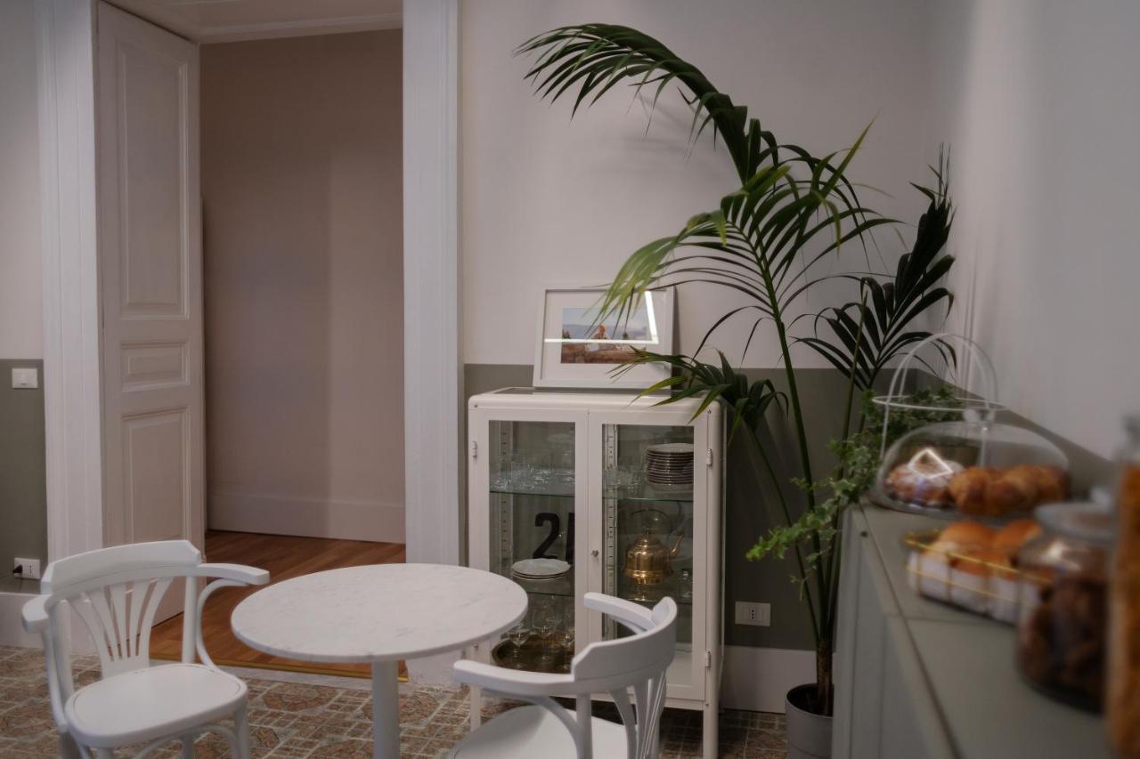Interno21 Bed & Breakfast Napoli Exterior foto